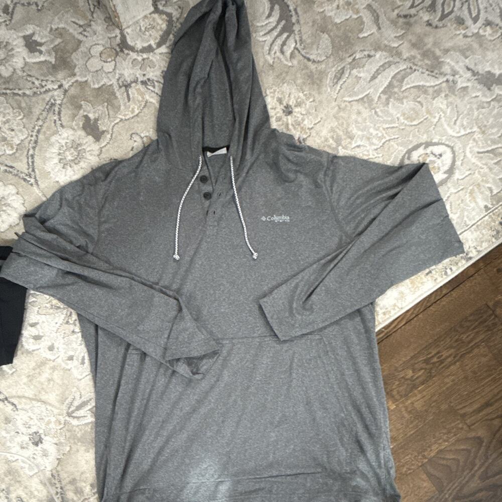 Columbia Gray Pullover Hoodie XL Polyester Henley Drawstring Pockets